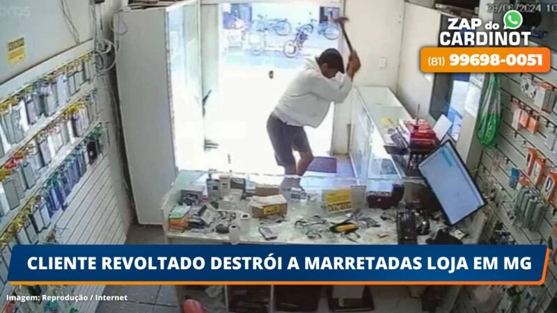 VÍDEO: Cliente revoltado destrói a marretadas loja em MG