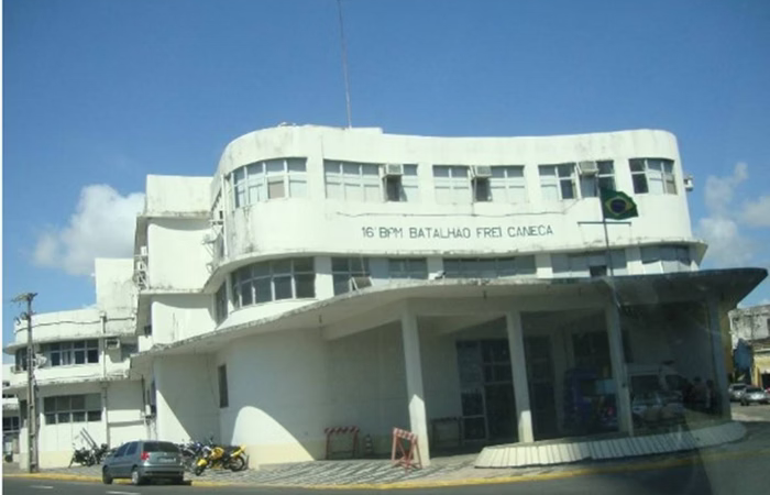 Armas e Drogas São Encontradas em Batalhão da PM no Centro do Recife