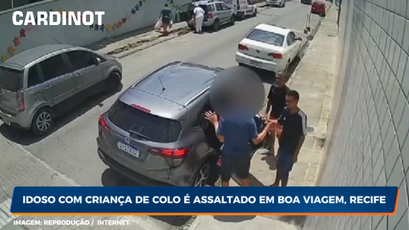 VÍDEO: Idoso com criança no colo é assaltado em Boa Viagem, Recife