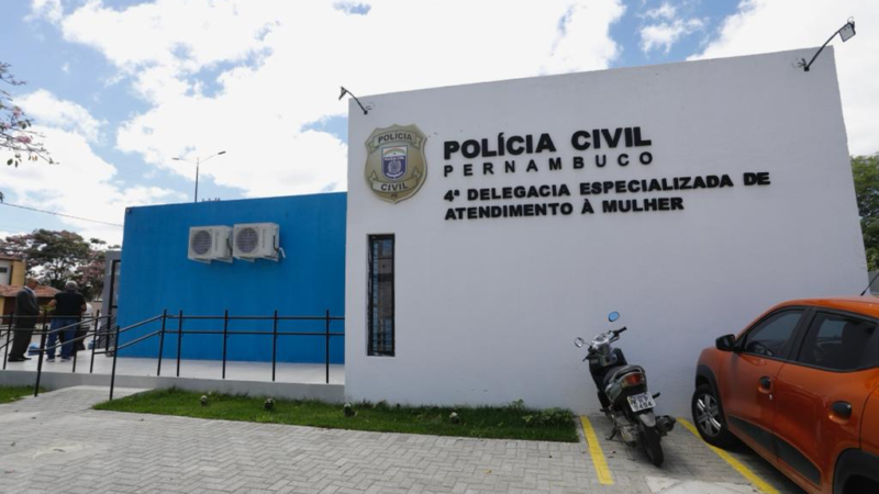 HOMEM SUSPEITO DE ESTUPRAR OITO CRIANÇAS, INCLUINDO AS PRÓPRIAS FILHAS, É PRESO EM CARUARU