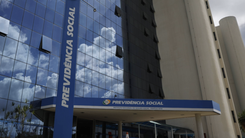 🚨 Fraude bilionária no INSS atingiu aposentados analfabetos, deficientes e moradores de áreas isoladas, revela investigação