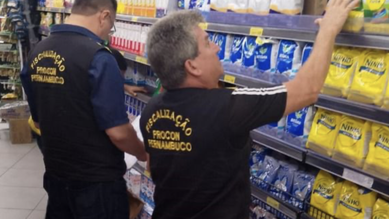 🚨 Cesta básica bate recorde e compromete quase metade do salário mínimo no Grande Recife