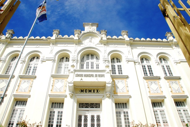Câmara do Recife compra prédio por R$ 25 milhões para nova sede e promete virar a página de décadas de precariedade