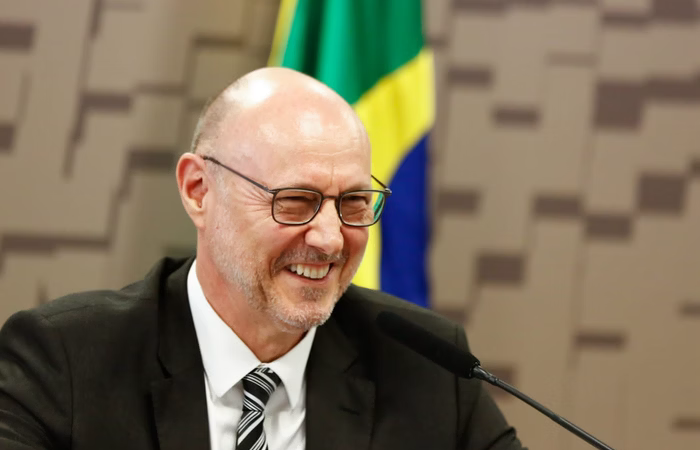 Lula mantém chefe da Abin no cargo mesmo após indiciamento pela PF por sabotagem de investigação