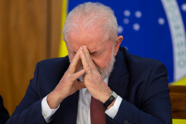 Lula pede ao STF suspensão de ações de aposentados contra o INSS e tenta evitar rombo bilionário