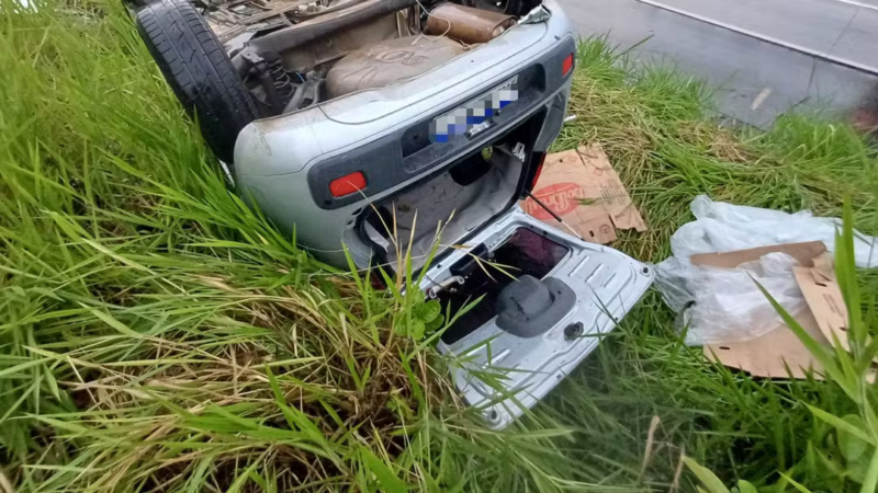 🚨 BEBÊ DE 7 MESES E DOIS IDOSOS FICAM FERIDOS APÓS CAPOTAMENTO NA BR-232 EM VITÓRIA DE SANTO ANTÃO