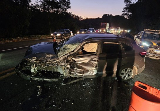🚗 MILAGRE NA ESTRADA: FABIANO MENOTTI CAPOTA CARRO E SOBE AO PALCO NO MESMO DIA