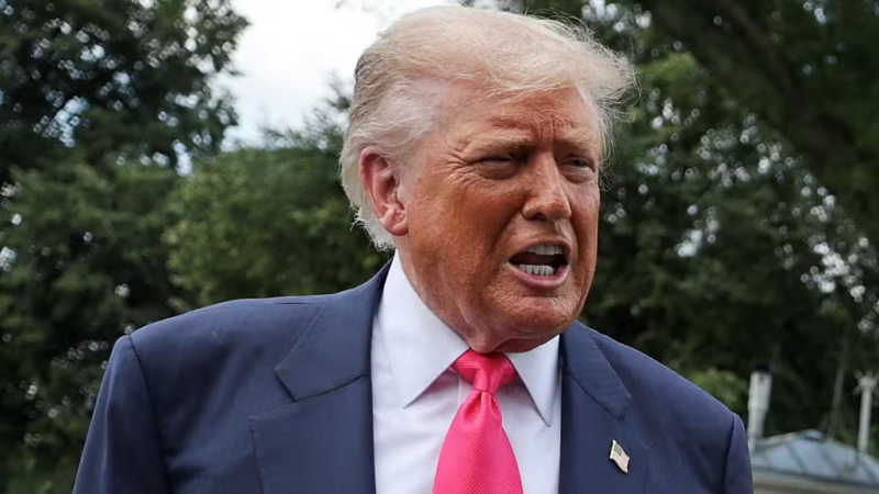 Trump Duplica Pressão: Defende Bolsonaro Como “Não Desonesto” e Ameaça Brasil Com Sanções Secundárias Por Rússia