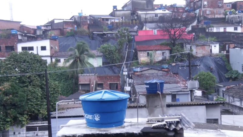 🌧️ “VIVEMOS COM MEDO”: MORADORES COBRAM AÇÕES CONTRA RISCO DE DESLIZAMENTO NO RECIFE