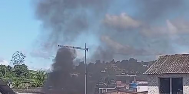 MULHER MORRE CARBONIZADA EM INCÊNDIO DE CASA NA MATA SUL 🚨