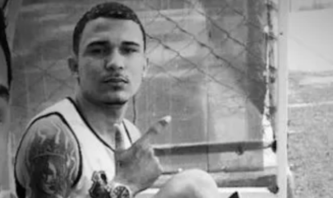 🚨 EX-PRESIDIÁRIO DE 22 ANOS É EXECUTADO A TIROS DENTRO DE MERCADINHO NO RECIFE