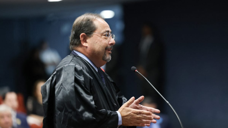 DEFESA DE BOLSONARO ALEGA FALTA DE PROVAS SOBRE PLANO DE ASSASSINATO E ATOS DE 8/1
