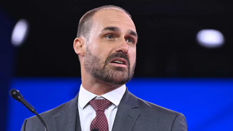 📢 MOTTA BLOQUEIA INDICAÇÃO DE EDUARDO BOLSONARO COMO LÍDER DA MINORIA E ABRE CAMINHO PARA CASSAÇÃO POR FALTAS