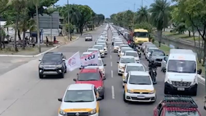 🚗 AUTOESCOLAS FAZEM PROTESTO NO RECIFE CONTRA NOVAS REGRAS DA CNH
