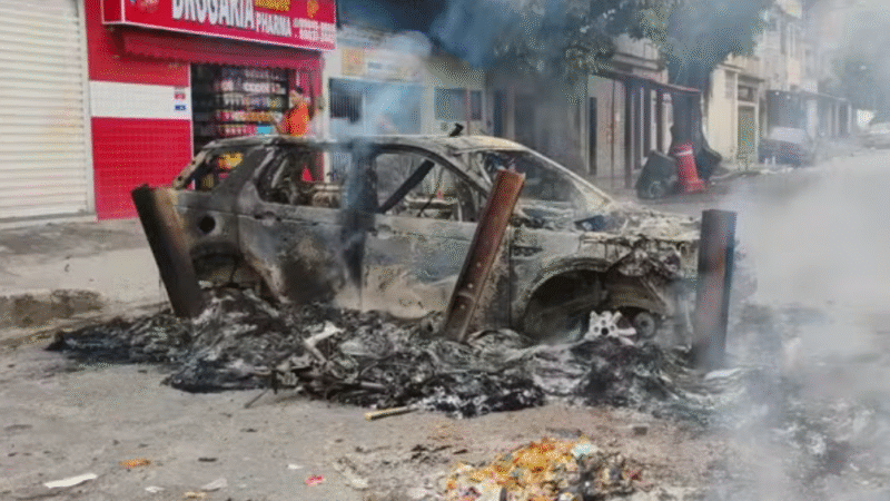 🚨 GUERRA NO RIO: MEGAOPERAÇÃO CONTRA O CV DEIXA 20 MORTOS E BAIRROS PARALISADOS