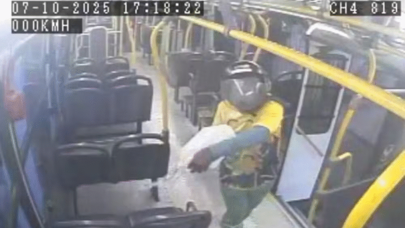 🔥 Homens incendeiam ônibus no Recife e deixam carta com denúncias de corrupção e tortura no Presídio de Igarassu