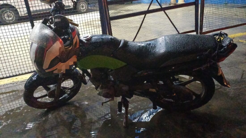Adolescente morre atropelado por caminhão após cair de moto em corrida por app na BR-101