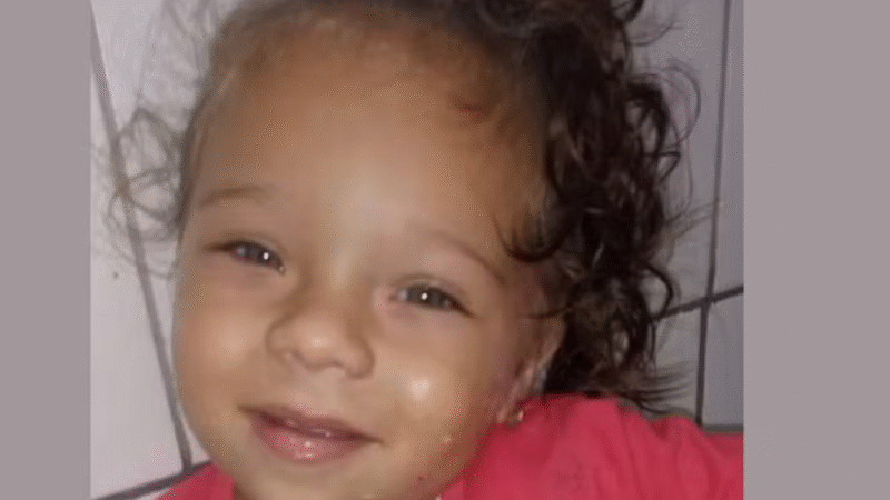 50 ANOS DE PRISÃO: MÃE E COMPANHEIRA SÃO CONDENADAS POR TORTURAR E MATAR A MENINA AYLA, DE 2 ANOS, EM CARUARU