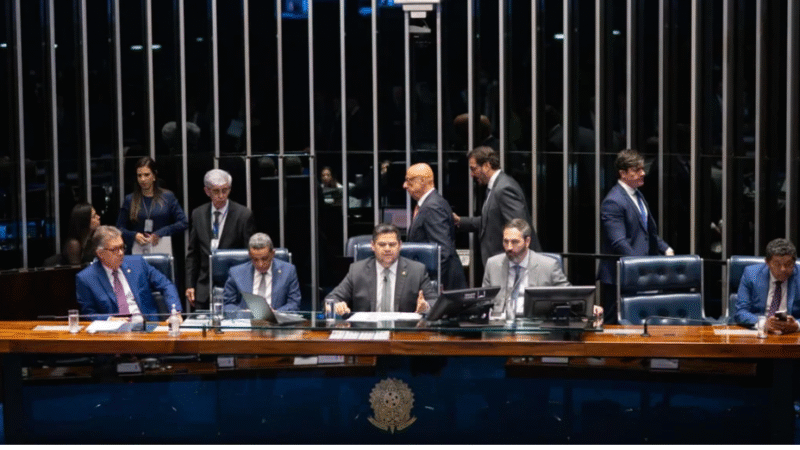 SENADO APROVA PROJETO QUE PODE REDUZIR PENA DE BOLSONARO E CONDENADOS DO 8 DE JANEIRO