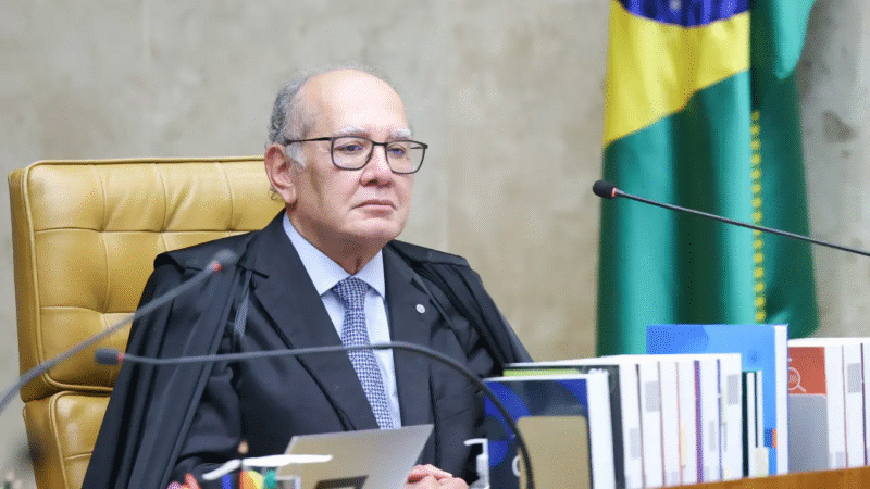 Gilmar determina que só PGR pode pedir impeachment de ministro do STF