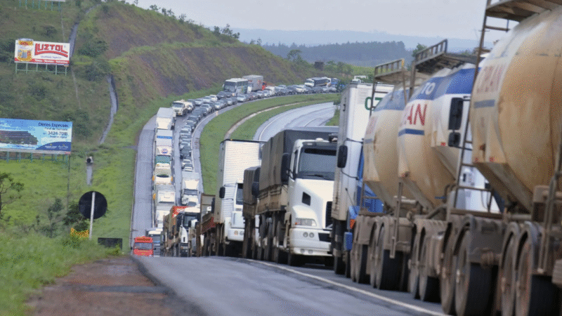 🚚 Greve dos caminhoneiros fracassa e país amanhece sem nenhum bloqueio