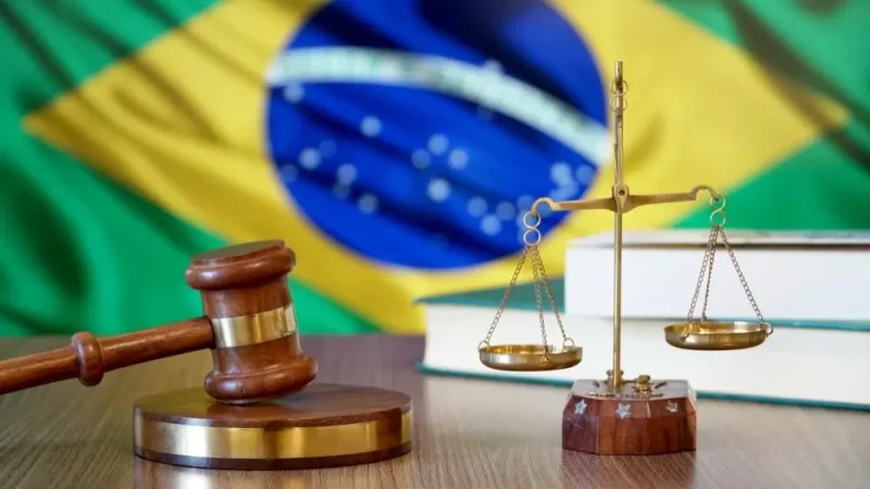 ⚖️💰 Lula sanciona reajuste de 8% para servidores do Judiciário e veta aumentos futuros