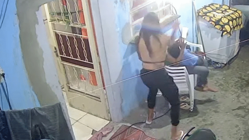 Mãe é morta a facadas na frente dos filhos em SP; ex-namorada trans é presa preventivamente