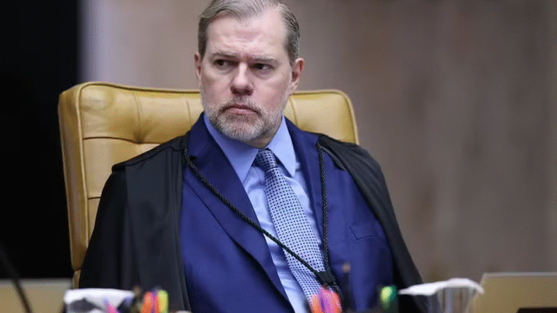 Toffoli devolve casos do Banco Master à 1ª instância e manda investigações seguirem no RJ e em SP