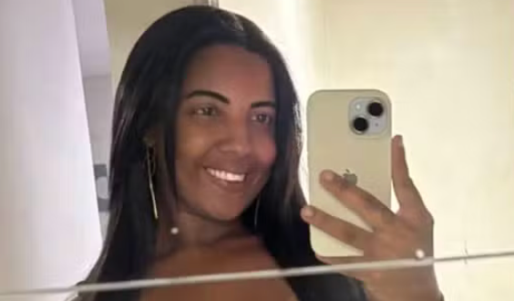 Mulher é esfaqueada e queimada por ex-colega de trabalho após rejeitar investida amorosa, diz família