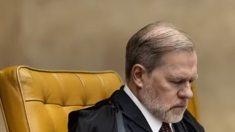 STF EM CRISE: MINISTROS DISCUTEM IMPEDIMENTO DE TOFFOLI NO CASO MASTER QUE PODE PRENDER VORCARO