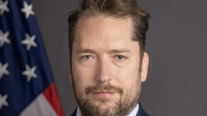 🚨 Enviado de Trump barrado no Brasil após tentar visitar Bolsonaro na prisão