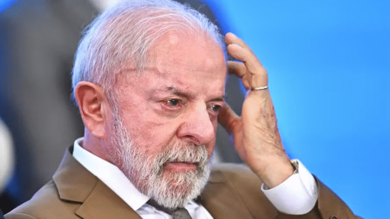 LULA VÊ RISCO ELEITORAL EM ESCÂNDALO DO BANCO MASTER E ENDIVIDAMENTO DAS FAMÍLIAS E DISCUTE REAÇÃO NO PLANALTO