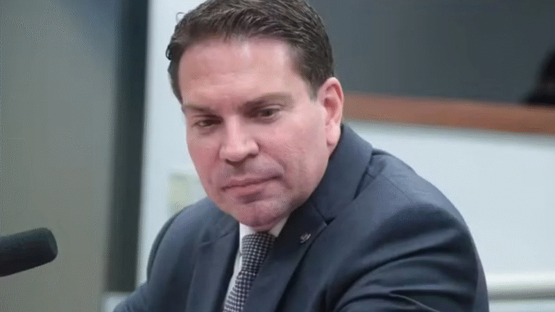 Alexandre Ramagem é preso pelo ICE, serviço de imigração dos EUA