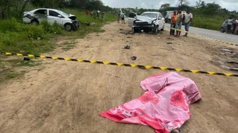 TRAGÉDIA NA PE-149: CASAL MORRE EM COLISÃO VIOLENTA E TRÊS PESSOAS FICAM FERIDAS NO AGRESTE