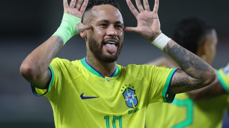 NEYMAR TEM LESÃO MUSCULAR E PODE DESFALCAR SELEÇÃO POR ATÉ TRÊS SEMANAS