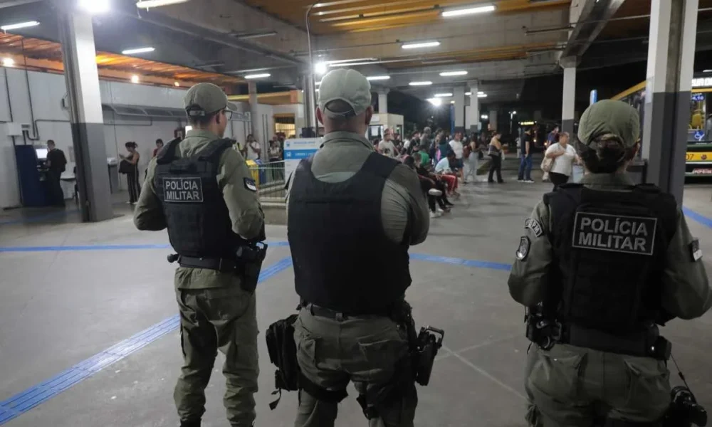 Policiais militares de Pernambuco durante atividade da corporação