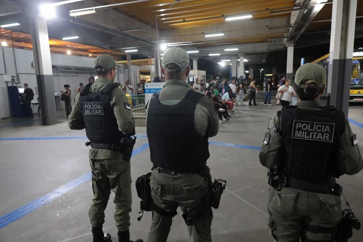 Policiais militares de Pernambuco durante atividade da corporação
