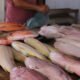 Fiscalização sanitária no Mercadão Público do Cabo