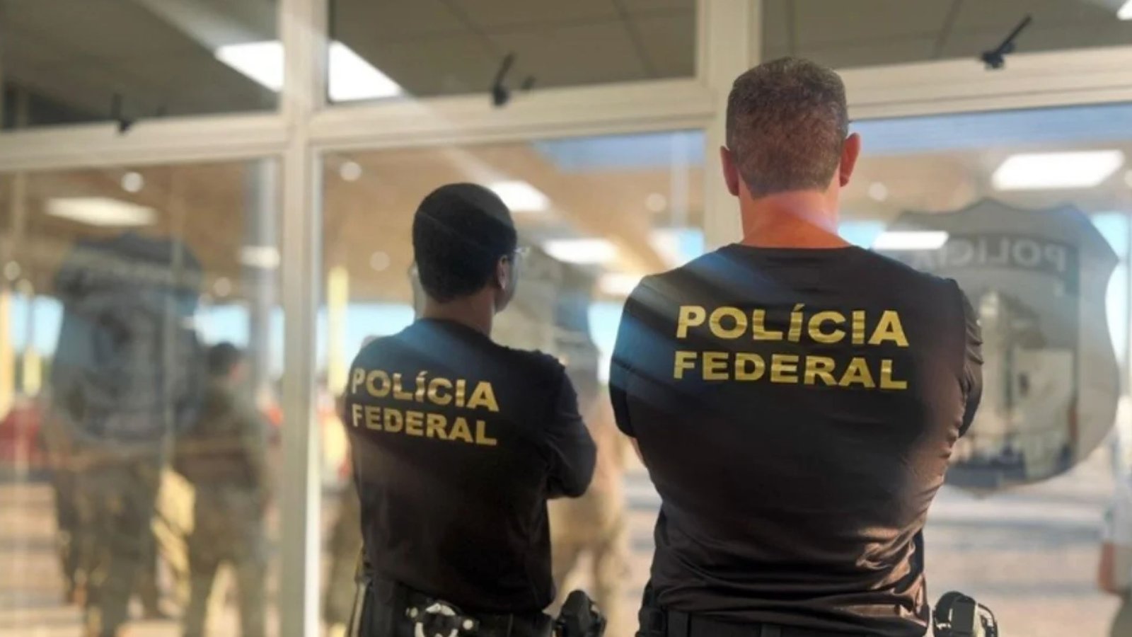 Polícia Federal durante ação relacionada à Operação Mamon