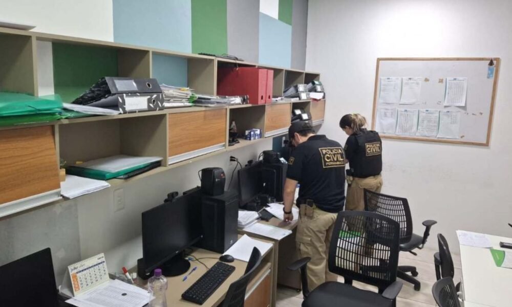 Policiais civis durante a Operação Sangria em Condado