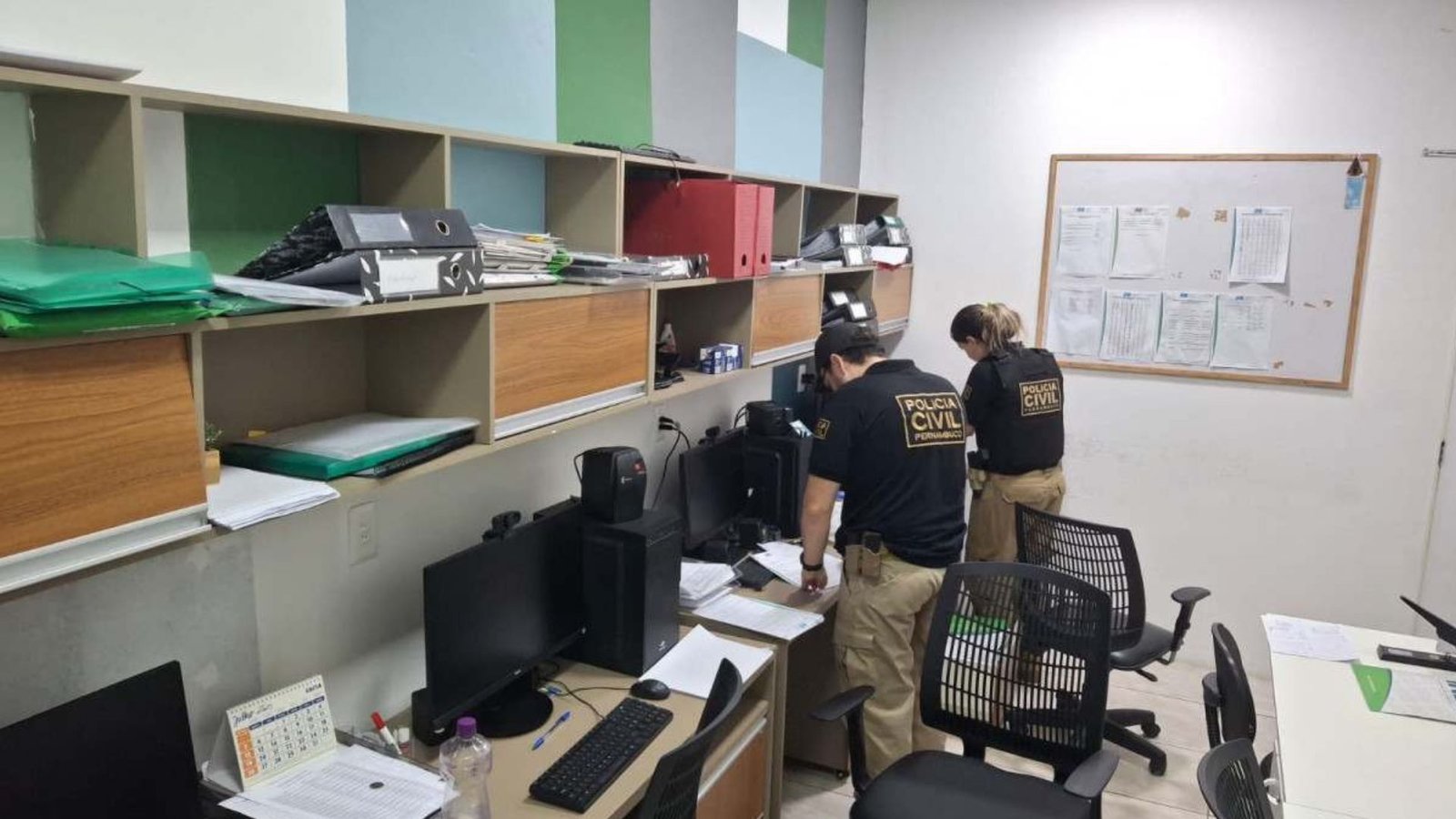 Policiais civis durante a Operação Sangria em Condado
