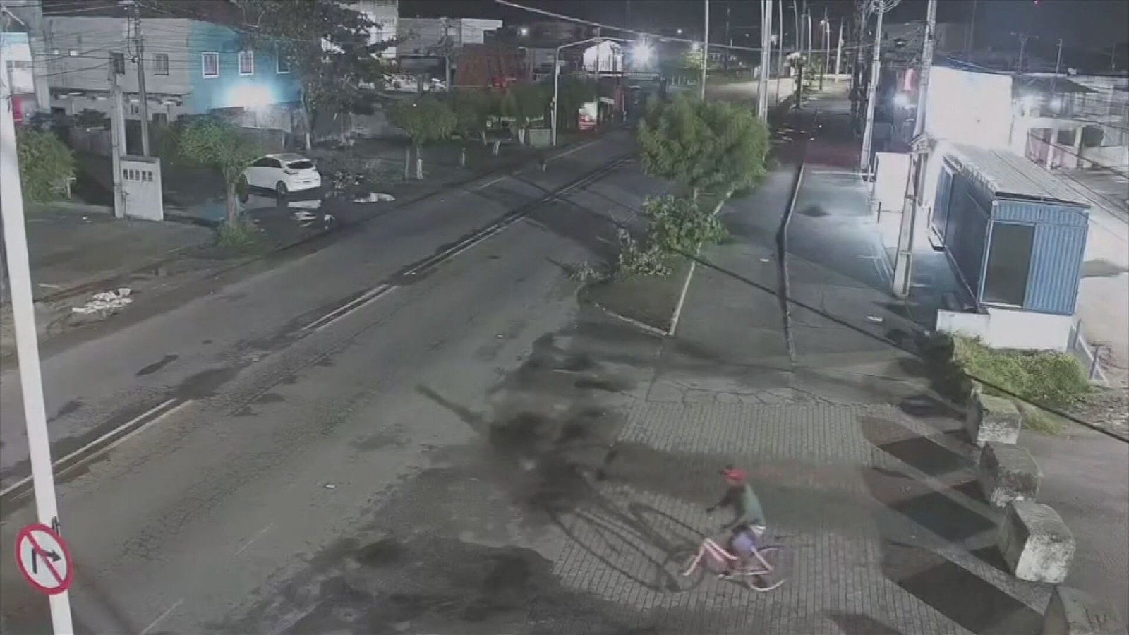 Bicicleta usada por suspeito investigado por estupros em Ipojuca