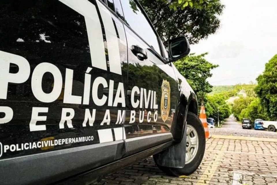 Viatura policial durante atendimento de ocorrência em Passira