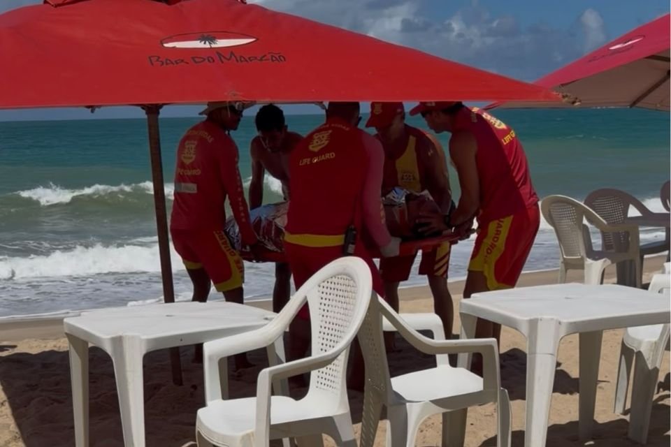 Turista perde movimentos após acidente em Maracaípe