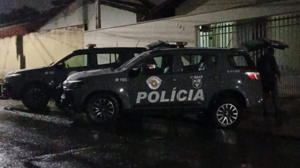 Viaturas policiais na Operação Paládio