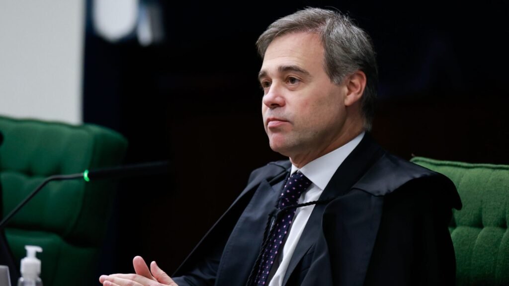 André Mendonça em sessão no STF.
