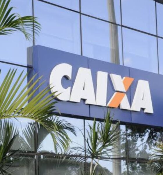Agência da Caixa fechada durante greve dos funcionários