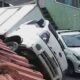 Caminhão tombado em ladeira no Recife
