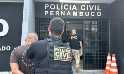 Polícia Civil durante a Operação Golpe Duplo no Grande Recife