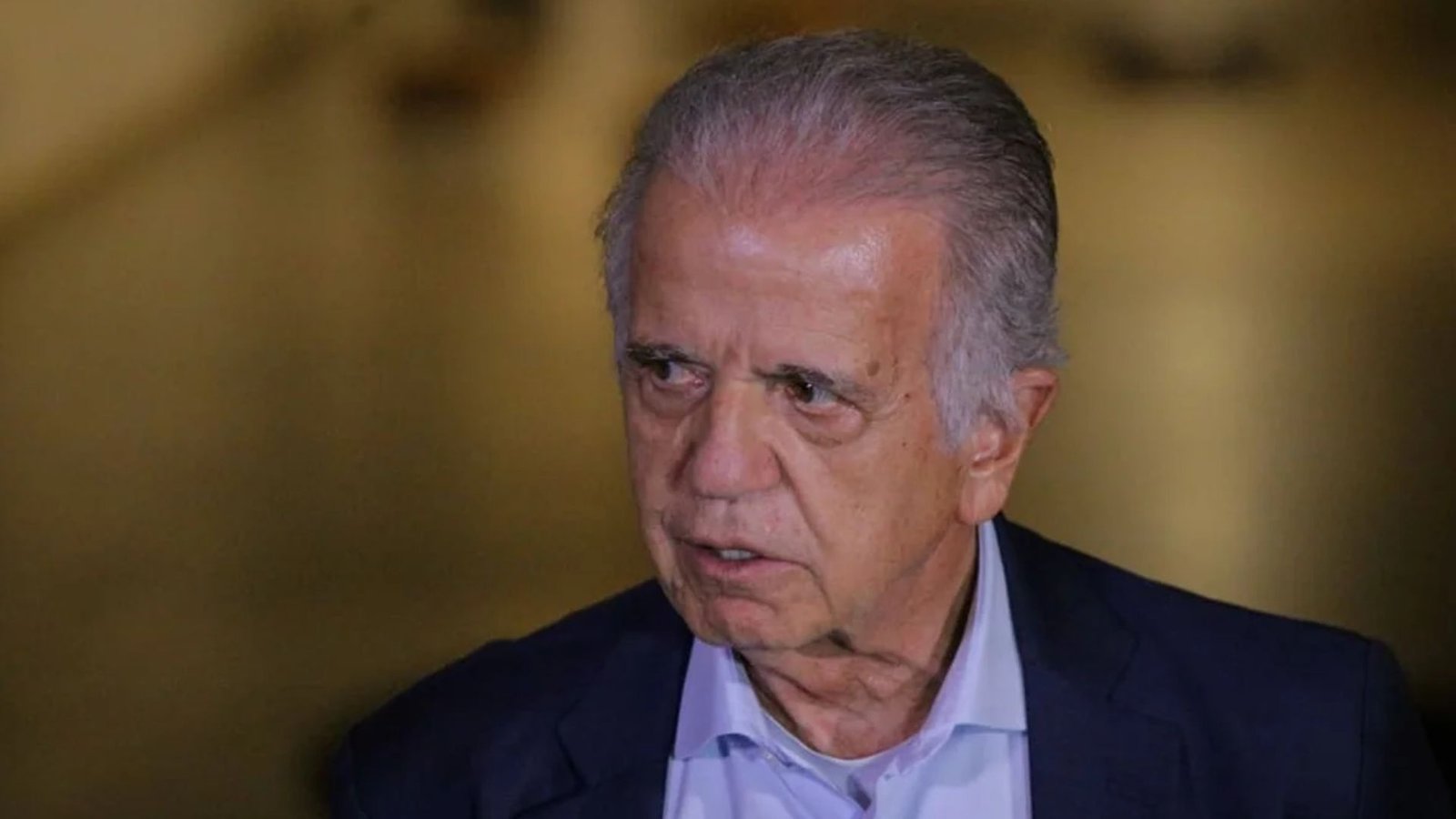 Ministro José Múcio durante entrevista